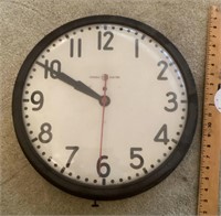 GE round schoolhouse clock