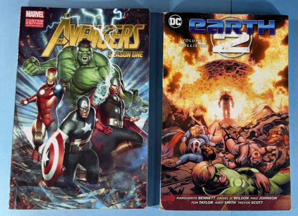 Marvel avengers & DC Earth 2