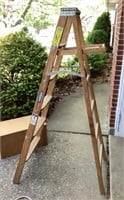 Werner 6' wooden folding ladder