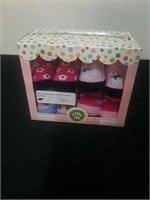 New little me 4 pack booties for 0 to 12 months
