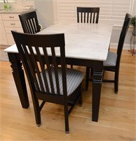 MODERN DINING ROOM TABLE W/FOUR CHAIRS