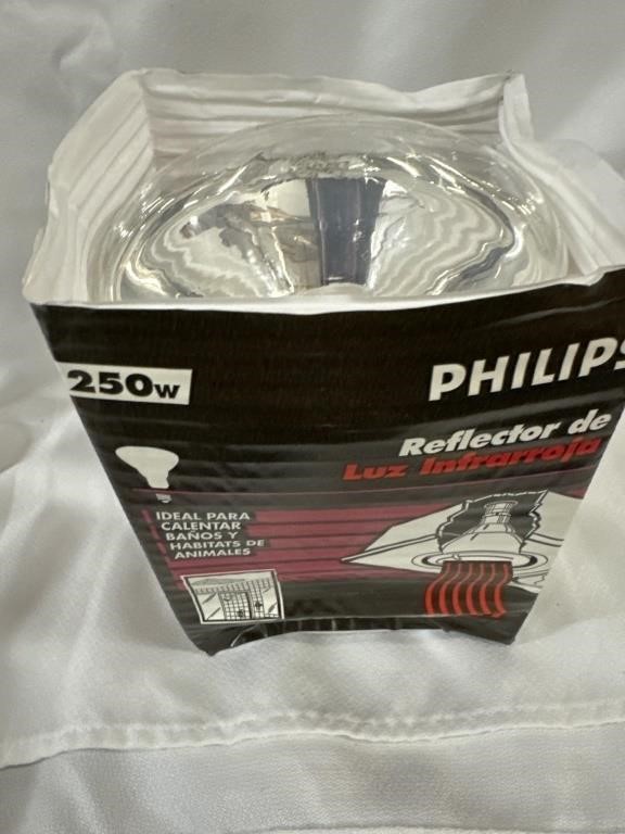 Lot of 7 PHILIPS 250 watt infrared light bulbs