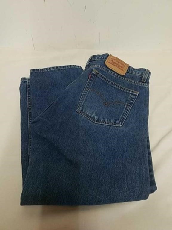 Levi jeans no size