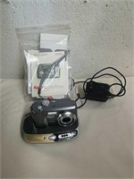 Kodak EasyShare camera w/ charging dock with