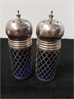 Two beautiful vintage 4.75-in tall salt and
