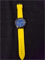 New men's watch yellow rubber band