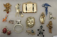 (15) Statement Brooches