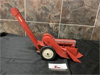 Tru scale tractor with picker