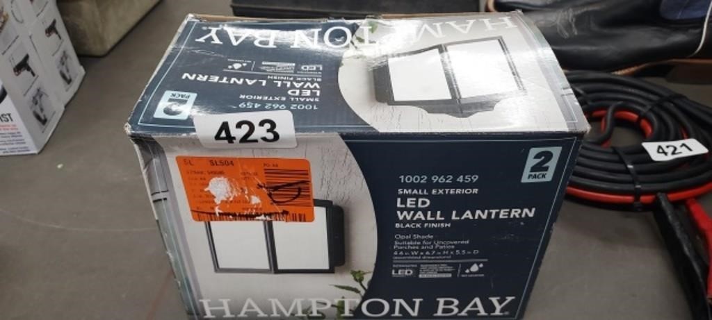 NEW LED WALL LANTERN (ONLY 1 IN BOX)