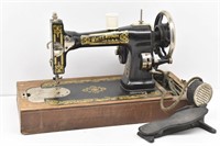 White Rotary USA Electric Sewing Machine