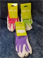 Three new pairs of small petite digging gloves
