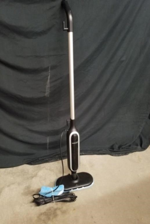 New Brentwood steam mop