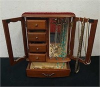 10x 5.5 X 12-in musical jewelry box with jewelry