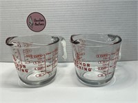 2 Anchor Hocking 2-Cup Glass Measuring Cups