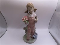 LLADRO #5217 Girl w/ Bird & Flowers 7.5" Figurine