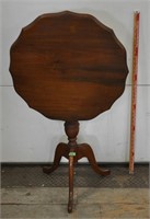 Antique tilt top table, see pics