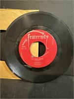 "Casinos" 45rpn on Fraterenity records NM