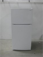 29"x 28"x 65.5" Frigidaire Refrigerator Works