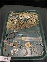 Tray Lot Vintage Costume Jewelry Necklaces.