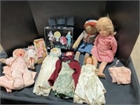 Vintage Doll Lot Raggedy Andy, Barbie Case.