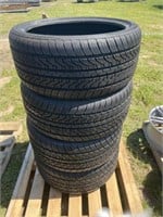 Set of Vercelli 255/35ZR20 Tires