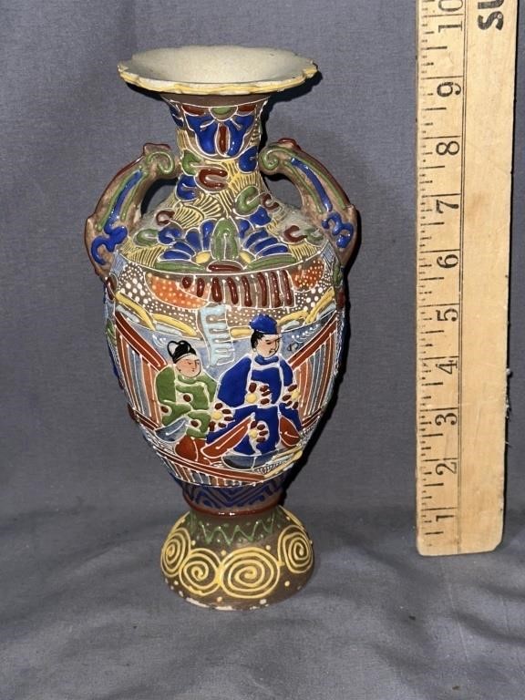 Chinese signed Satsuma pottery vase