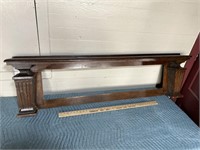 Antique mantle