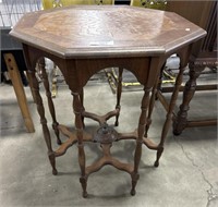 Antique Victorian Style Parlor Table.