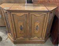 Sears Silverstone Oak Stereo Cabinet.