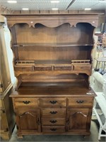 Gorgeous Moosehead Furniture Dining Hutch.