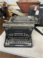 Antique typewriter Underwood as-is