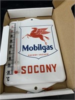 Mobile gas style thermometer new in box