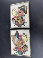 Pair of wall hangers with flowers and butterflies