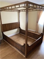 Henredon Solid Pecan Canopy Bed