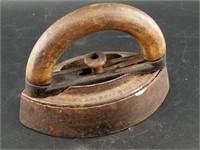 Antique iron with handle