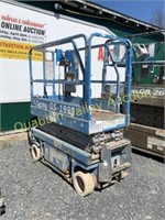 GENIE GS-1930 SCISSOR LIFT