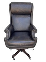 Hooker Furniture Tucker Executive Swivel Chair