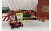 HICKORY FARMS GOURMET HOLIDAY GIFT TOWER HEARTY