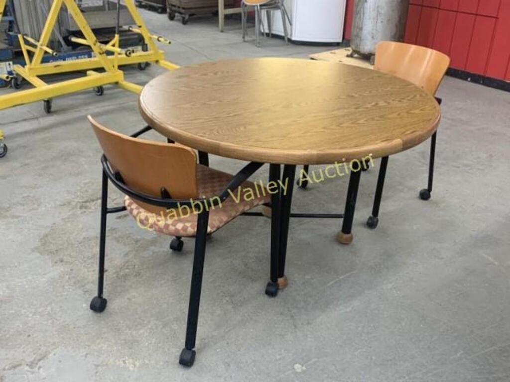 ROUND TABLE WITH 2 CHAIRS