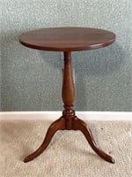 Antique Style Tilt Top Candle Stand.