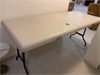 6' Long Plastic Folding Table