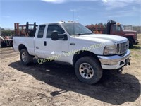 2001 F250 4WD FORD PICK UP TRUCK WITH PLOW