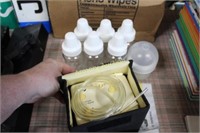 BREAST PUMP WITH BOTTLES