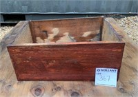 Solid timber box dovetail joints 570 x 400 x 250