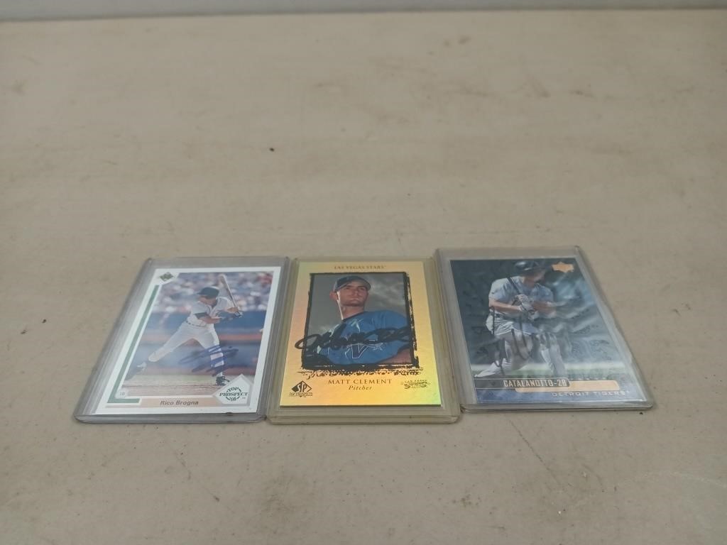 Three autographed baseball cards Rico brogna,
