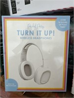 PACKED PARTY WIRELESS HEADPHONES