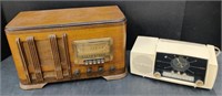 (E) Sears Silvertone Radio Model 1671 And General