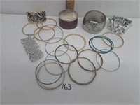 22 Bracelets