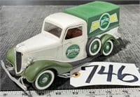 Solido Ford V8 Perrier Truck