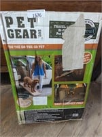 Pet Gear bi-fold pet ramp